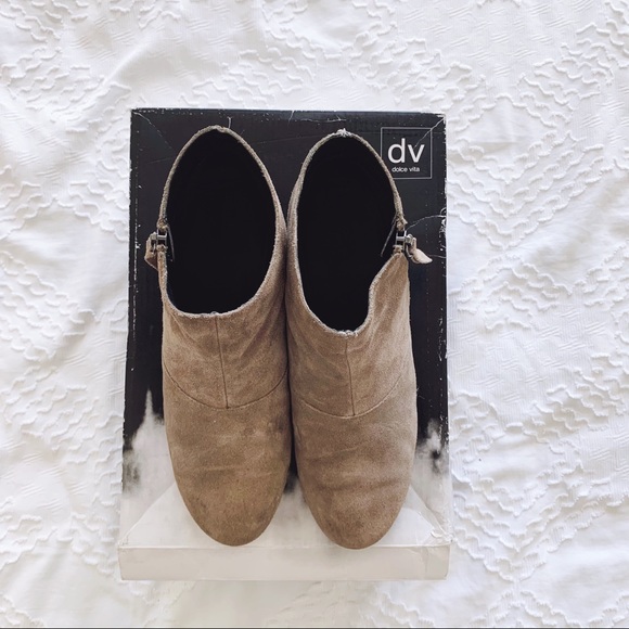 DV by Dolce Vita || Faven Bootie - Picture 3 of 12